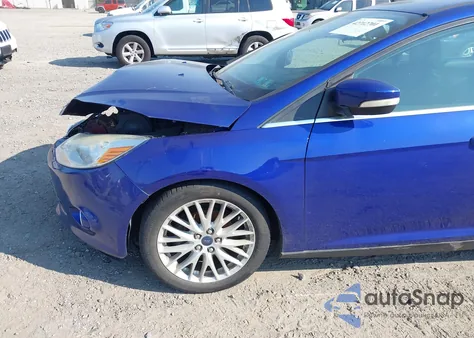 2014 Ford Focus Titanium from USA, damaged, VIN 1FADP3J26EL179266